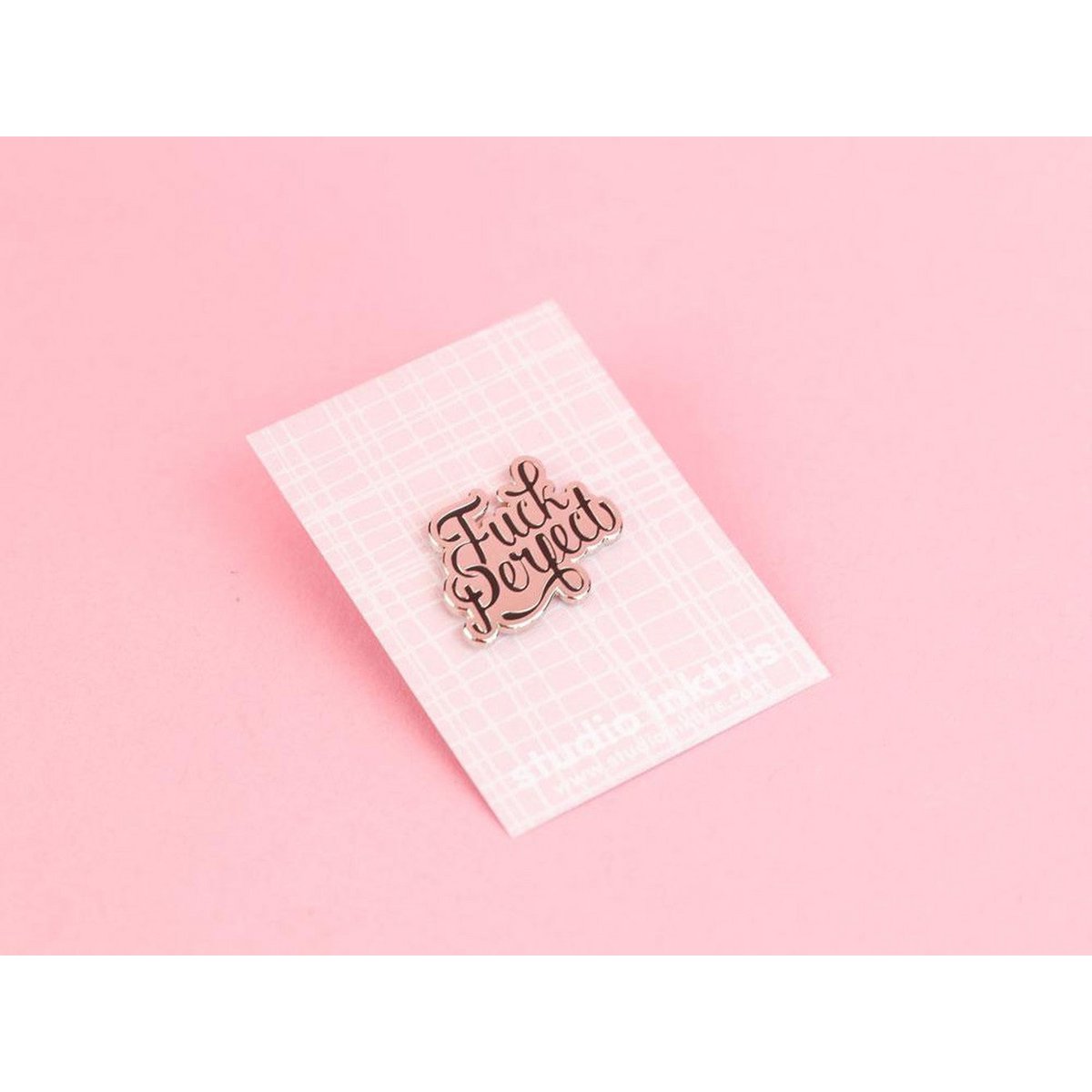 Pin Fuck Perfect zwart