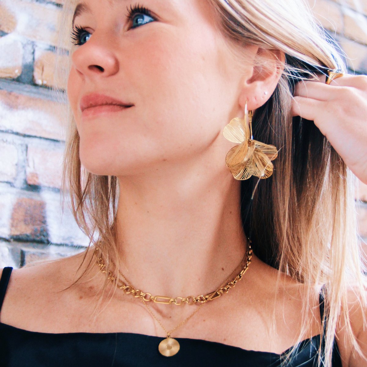 Choker met korte ketting en ronde sluiting